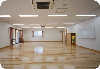 正面　アプローチ